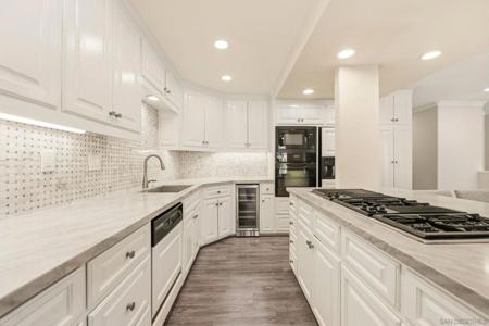 7525 Jerez Ct.