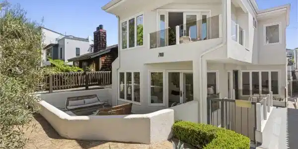 708 Iris Avenue