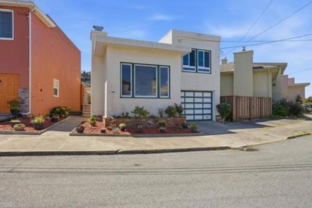 78 Lapham Way