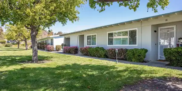 3875 Vista Campana S