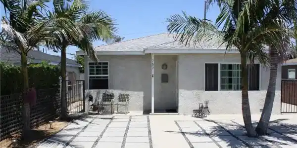757 E Pacific