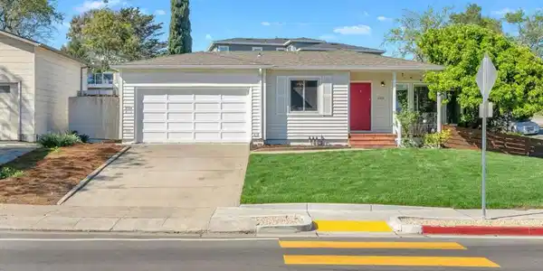 2204 Roosevelt Avenue
