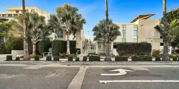 125 Pacific Street
