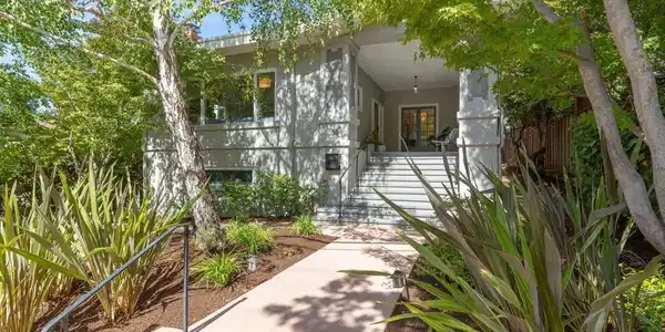 155 Arbor Dr