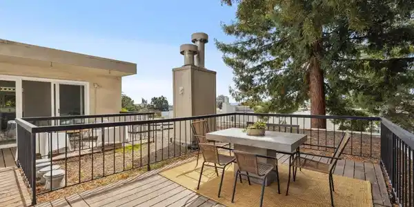385 Jayne Ave