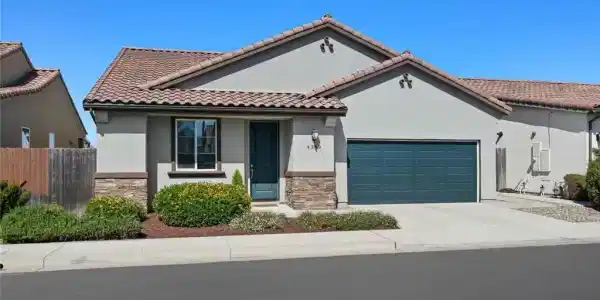 4389 Hacienda
