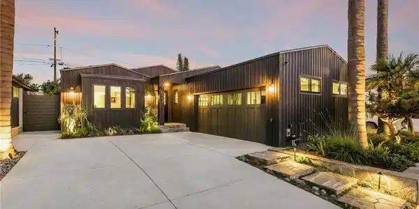 624 Sea Breeze Drive