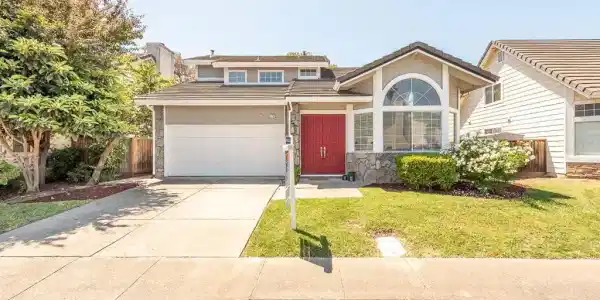 4780 Cabello St
