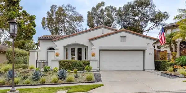1042 Alexandra Ln