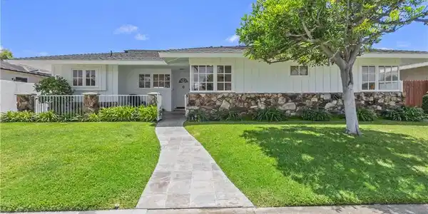 2045 Commodore Road