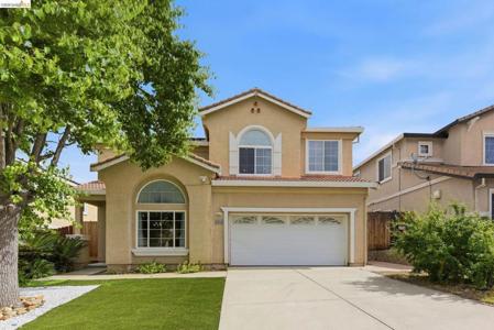 2415 Crystal Way