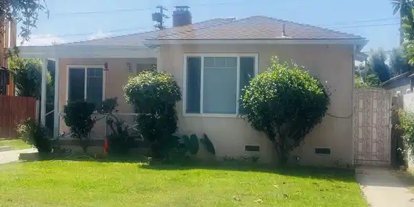 3202 Urban Avenue
