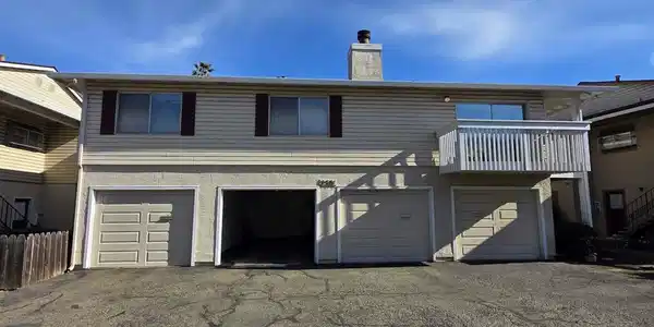 2581 El Portal Dr