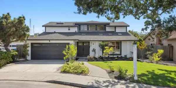 370 Bramble Court