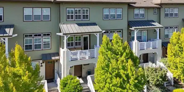 2876 Saratoga Drive