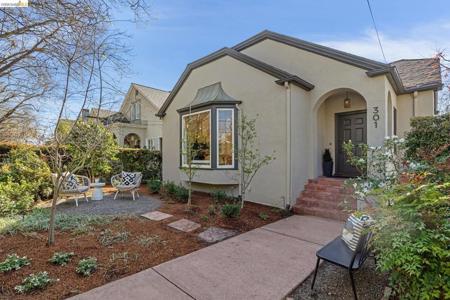 301 El Cerrito Avenue