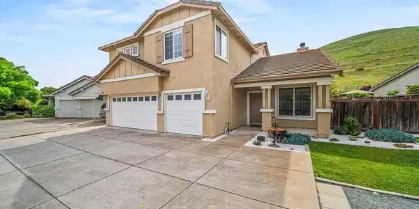 1065 Dawnview Ct