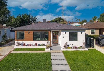 1763 W 245th
