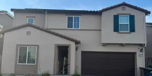 5611 Trinity Lakes Ln