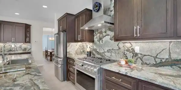 499 Twin Lakes LN