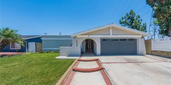 19202 Hickory