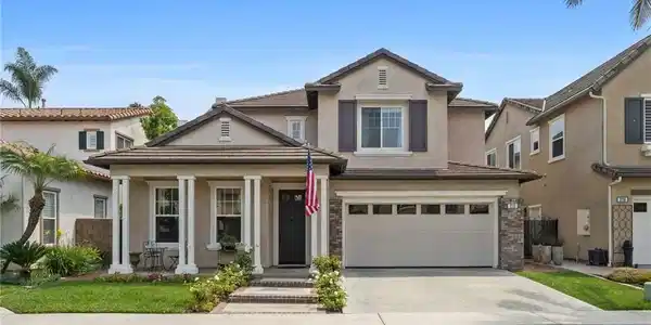 2712 Ashwood