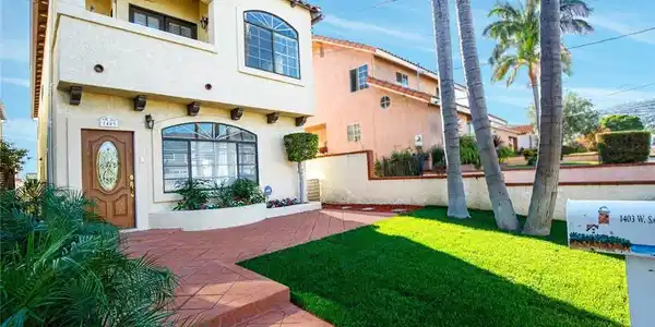 1403 W Santa Cruz