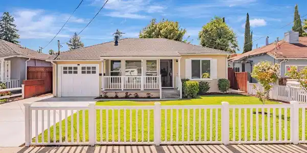 820 9Th Ave