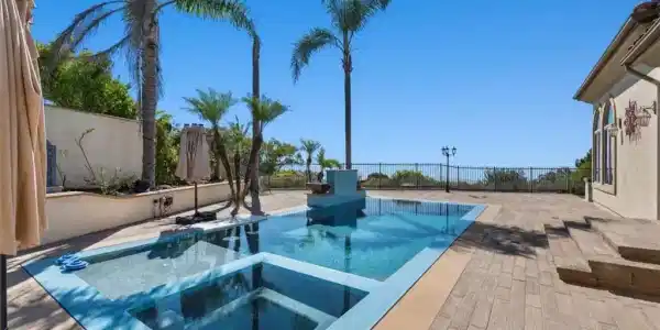 51 Santa Cruz