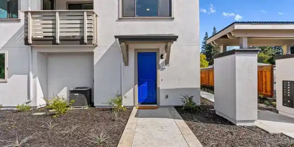 927 Woodside Road