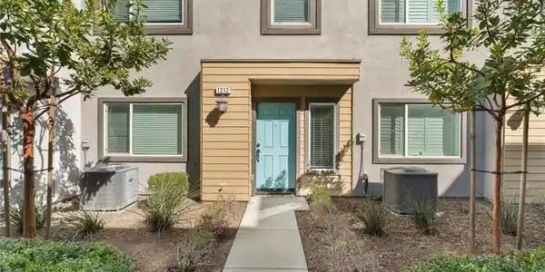 1212 Ironsides Lane