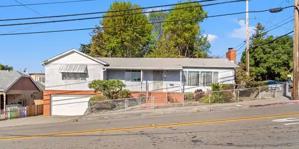 1591 159Th Ave