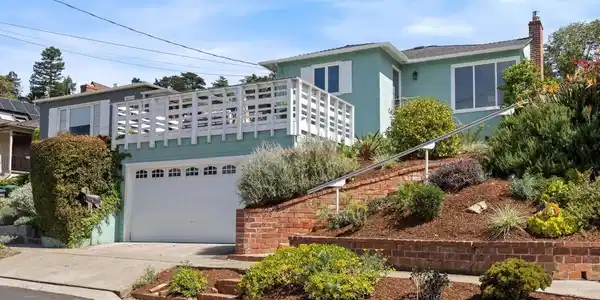49 Windsor Ave