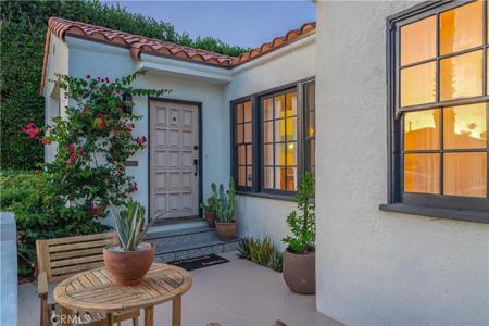 824 Roswell Avenue