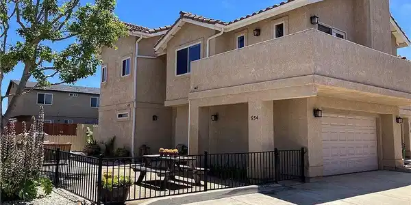 654 Rockaway Avenue