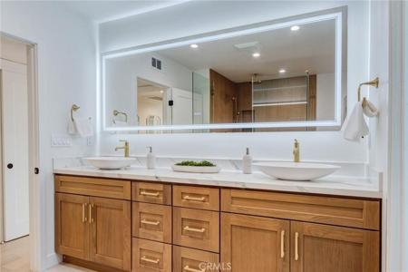 11919 Mayfield
