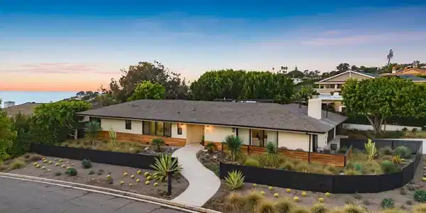 896 La Jolla Rancho Road