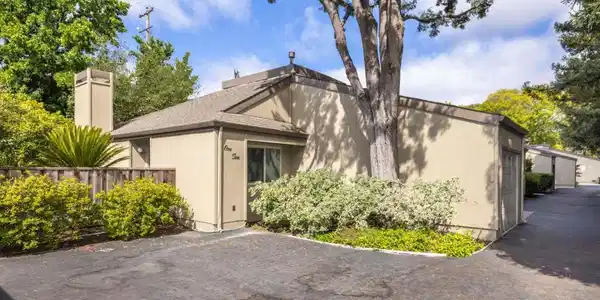 110 Greenmeadow Way