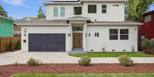 308 Redwood Avenue