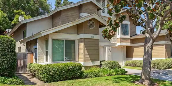 3688 Cactusview Dr.