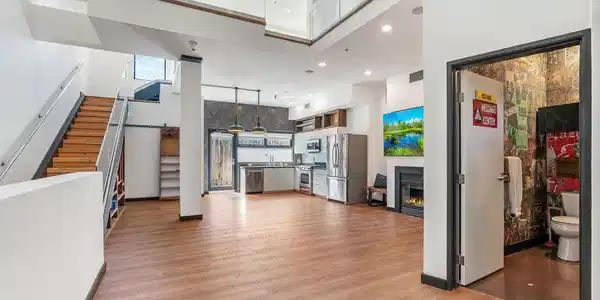 815 Hampton Drive