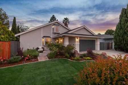 561 Anchor Circle