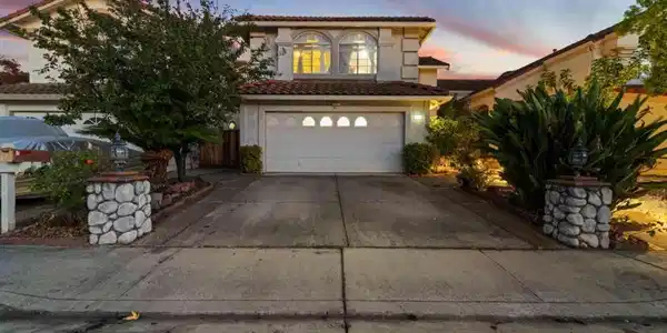 70 Meadowland Drive