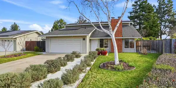 8106 8106 Pebble Beach Ave