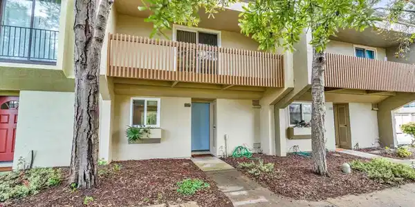 1119 Camino Del Valle