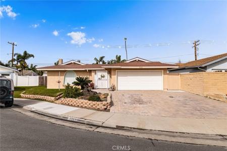 6261 Balmoral