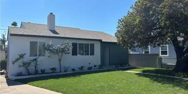 890 Oceanside