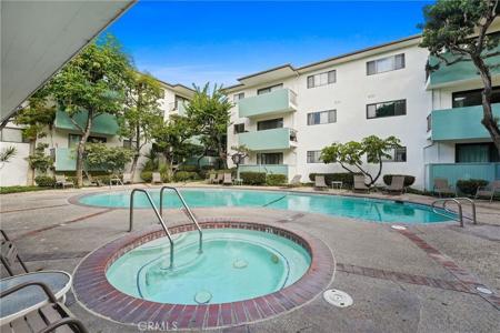 5000 S Centinela