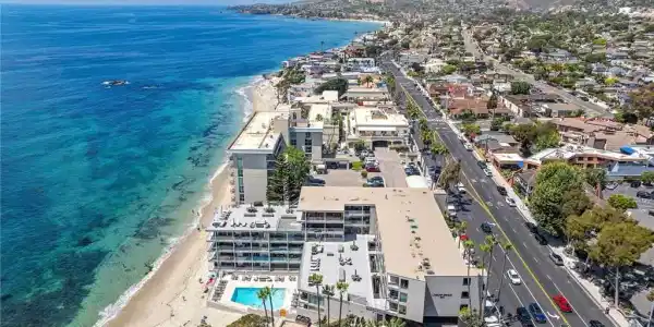 1585 S Coast