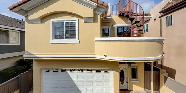 602 N Juanita Avenue